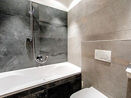 Luxurious Apartment With Sauna, Garage, Roof Terrace