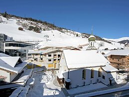 Luxurious Apartment With Sauna, Garage, Roof Terrace