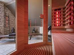 Spacious Mansion in Waimes With Sauna