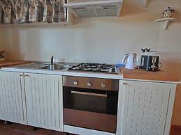 Cottage in Montelabbate With Pool, Garden, Bbq, Parking