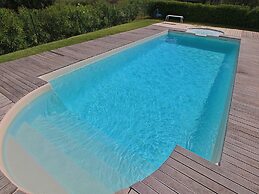 Cottage in Montelabbate With Pool, Garden, Bbq, Parking
