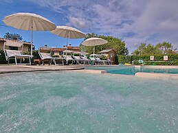 Cottage in Montelabbate With Pool, Garden, Bbq, Parking