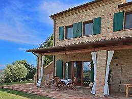 Cottage in Montelabbate With Pool, Garden, Bbq, Parking