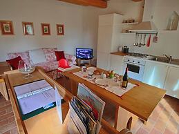 Cottage in Montelabbate With Pool, Garden, Bbq, Parking