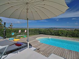 Cottage in Montelabbate With Pool, Garden, Bbq, Parking