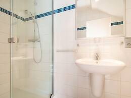 Luxurious Villa With Pool and Sauna, and Very Suitable for Culinary Wo