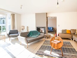 Luxurious Villa With Pool and Sauna, and Very Suitable for Culinary Wo