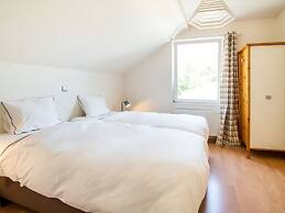 Luxurious Villa With Pool and Sauna, and Very Suitable for Culinary Wo