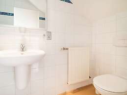 Luxurious Villa With Pool and Sauna, and Very Suitable for Culinary Wo