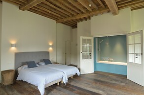 Luxurious Castle in Marchin With Infrared Sauna