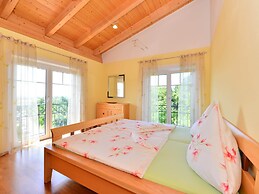 Lovely Flat in Deggendorf With Luxurious Furnishings With Southern Fla