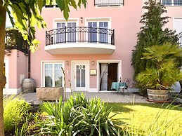 Lovely Flat in Deggendorf With Luxurious Furnishings With Southern Fla
