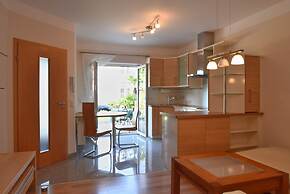 Lovely Flat in Deggendorf With Luxurious Furnishings With Southern Fla