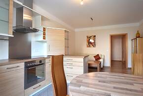 Lovely Flat in Deggendorf With Luxurious Furnishings With Southern Fla