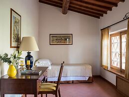 Restful Holiday Home in Reggello With Swimming Pool