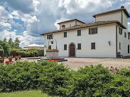 Restful Holiday Home in Reggello With Swimming Pool