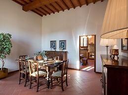Restful Holiday Home in Reggello With Swimming Pool