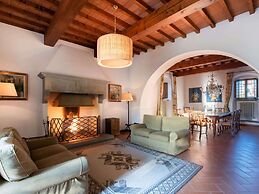 Restful Holiday Home in Reggello With Swimming Pool