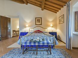 Restful Holiday Home in Reggello With Swimming Pool