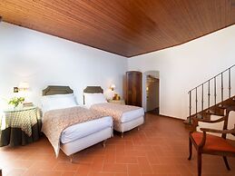 Restful Holiday Home in Reggello With Swimming Pool