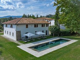 Restful Holiday Home in Reggello With Swimming Pool
