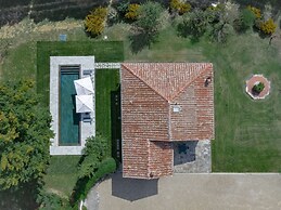 Restful Holiday Home in Reggello With Swimming Pool