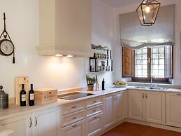 Restful Holiday Home in Reggello With Swimming Pool