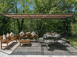 Restful Holiday Home in Reggello With Swimming Pool