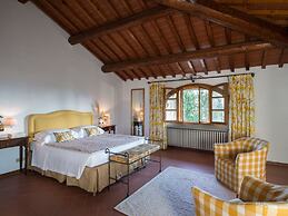 Restful Holiday Home in Reggello With Swimming Pool