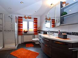 Scenic Apartment With Balcony, Garden, Deckchairs, Barbecue