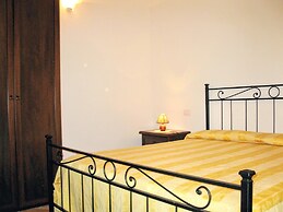 Lovely Farmhouse in Asciano With Swimming Pool