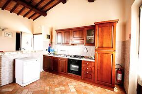 Lovely Farmhouse in Asciano With Swimming Pool