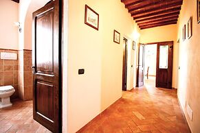 Lovely Farmhouse in Asciano With Swimming Pool