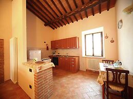 Lovely Farmhouse in Asciano With Swimming Pool