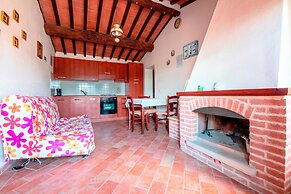 Lovely Farmhouse in Asciano With Swimming Pool