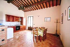 Lovely Farmhouse in Asciano With Swimming Pool