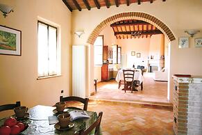 Lovely Farmhouse in Asciano With Swimming Pool