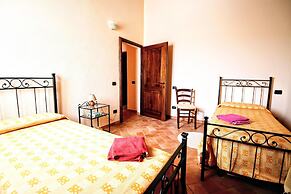 Lovely Farmhouse in Asciano With Swimming Pool