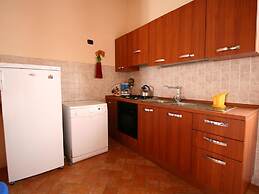 Lovely Farmhouse in Asciano With Swimming Pool