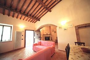 Lovely Farmhouse in Asciano With Swimming Pool