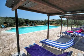 Lovely Farmhouse in Asciano With Swimming Pool