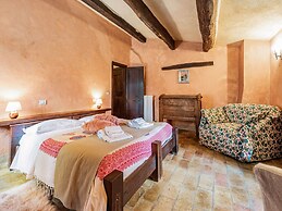 Captivating Apartment in Assisi With Swimming Pool