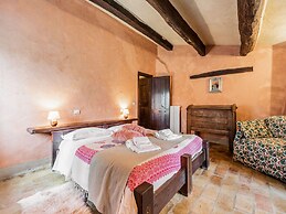 Captivating Apartment in Assisi With Swimming Pool