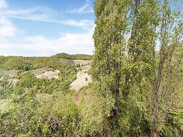 Captivating Apartment in Assisi With Swimming Pool