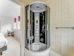 Cosy Apartment in Sint Maartensbrug Near the Beaches