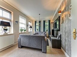 Cosy Apartment in Sint Maartensbrug Near the Beaches