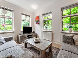 Cosy Apartment in Sint Maartensbrug Near the Beaches