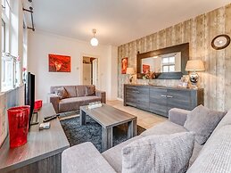 Cosy Apartment in Sint Maartensbrug Near the Beaches