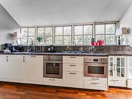 Cosy Apartment in Sint Maartensbrug Near the Beaches