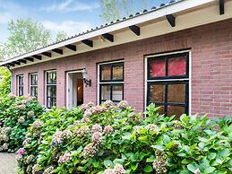 Cosy Apartment in Sint Maartensbrug Near the Beaches
